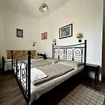 בית הארחה Kis Gellert